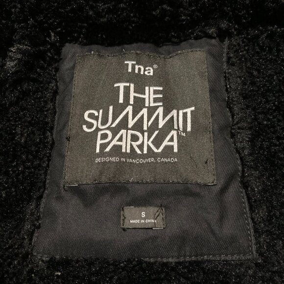 Aritzia TNA The Summit Parka Women's Small Black Winter Coat Hooded 700+ Fill - Picture 4 of 12